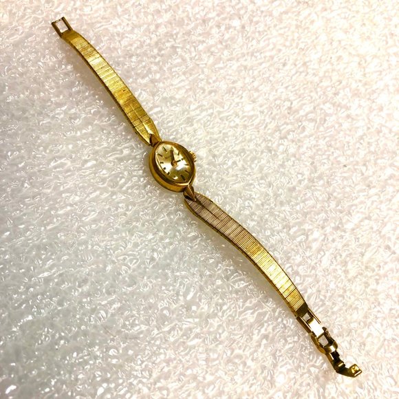Bulova 10 K Rolled Gold Vintage Manual Ladies Watch main image 9